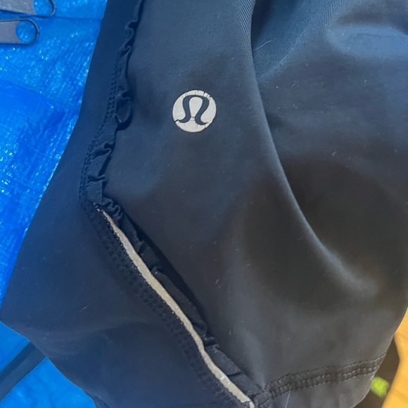 Lululemon - Capri Cropped Leggings - Picture 2 of 8